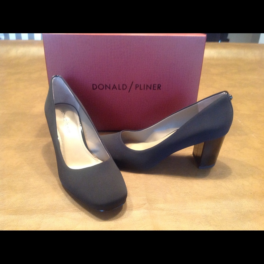 Donald Pliner Parris-D Pump
